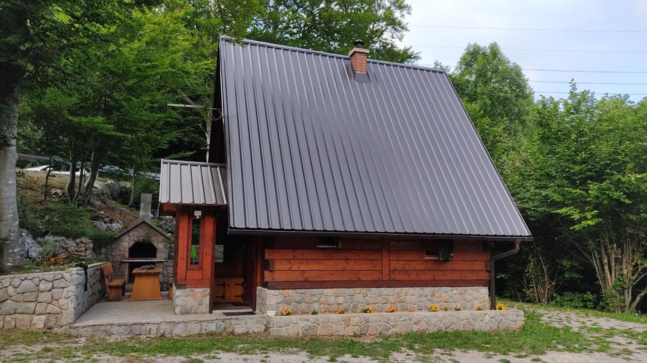 Kuca Za Odmor "Med Strmci" Villa Zlobin Ngoại thất bức ảnh