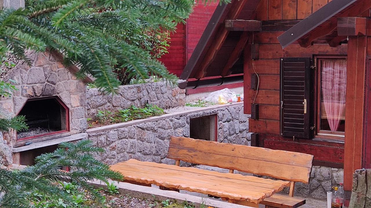 Kuca Za Odmor "Med Strmci" Villa Zlobin Ngoại thất bức ảnh