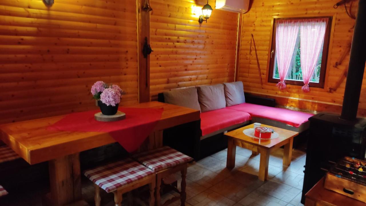 Kuca Za Odmor "Med Strmci" Villa Zlobin Ngoại thất bức ảnh
