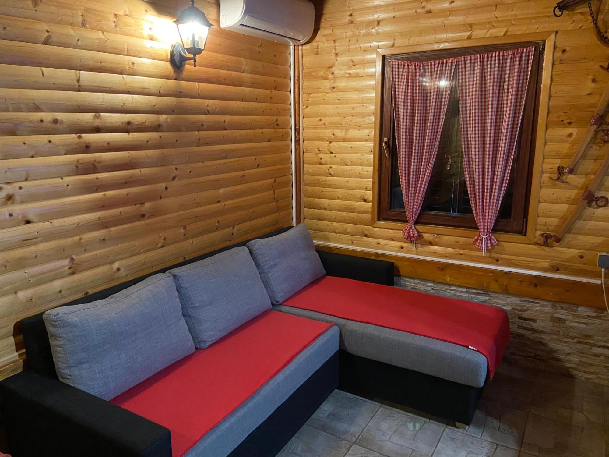 Kuca Za Odmor "Med Strmci" Villa Zlobin Ngoại thất bức ảnh