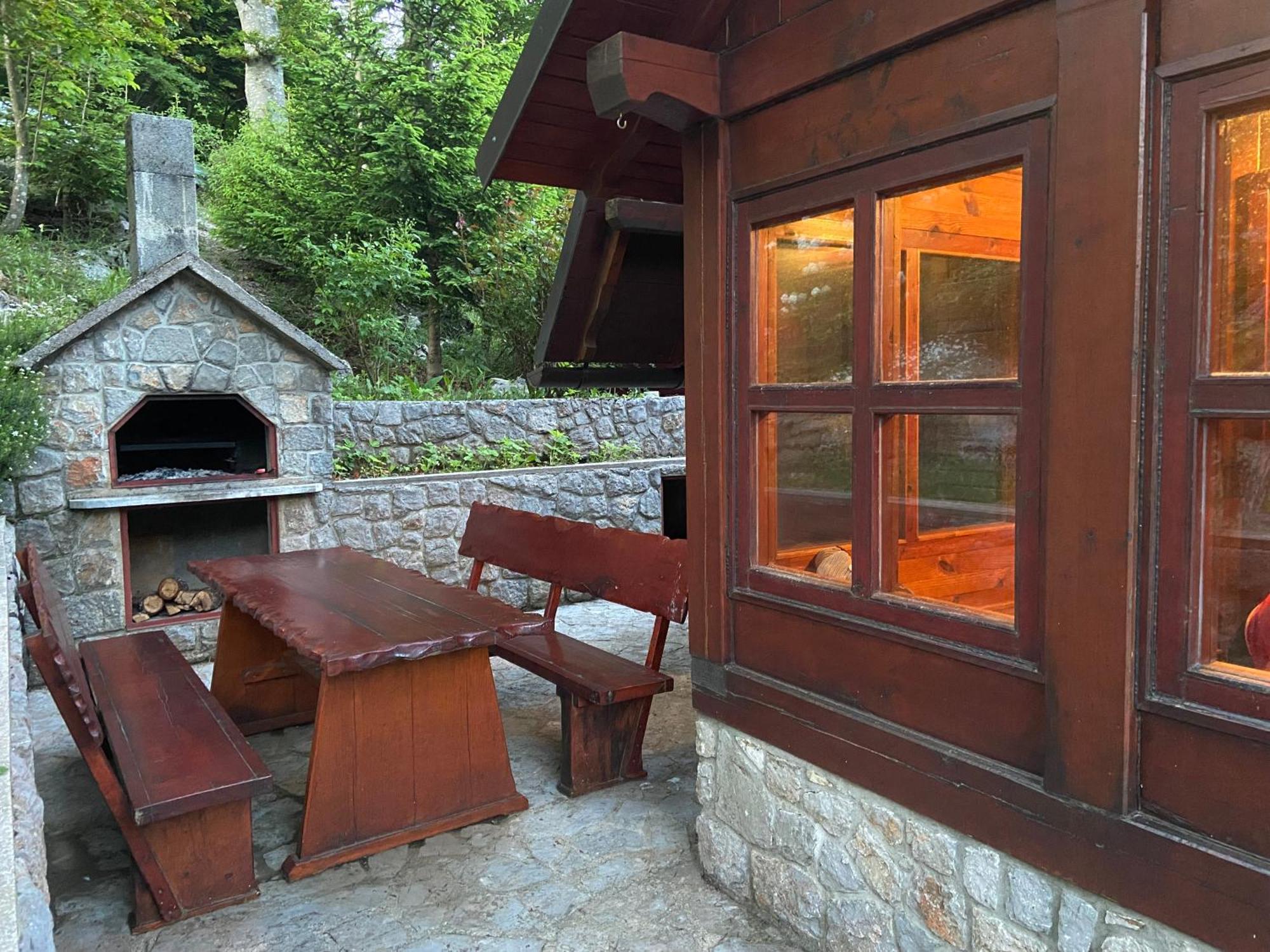 Kuca Za Odmor "Med Strmci" Villa Zlobin Ngoại thất bức ảnh